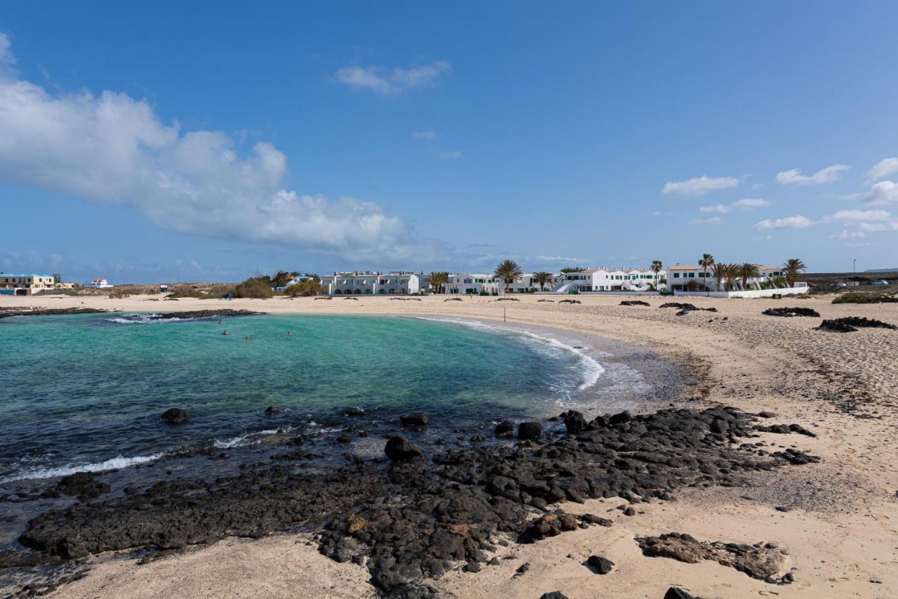Homeforguest Modern And New Beachfront Apartment La Oliva Exterior photo