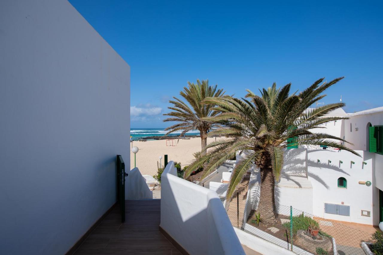 Homeforguest Modern And New Beachfront Apartment La Oliva Exterior photo
