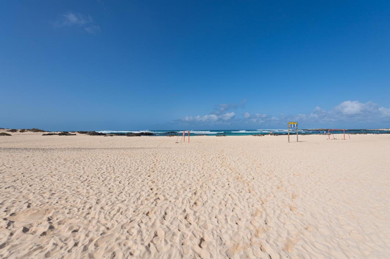 Homeforguest Modern And New Beachfront Apartment La Oliva Exterior photo