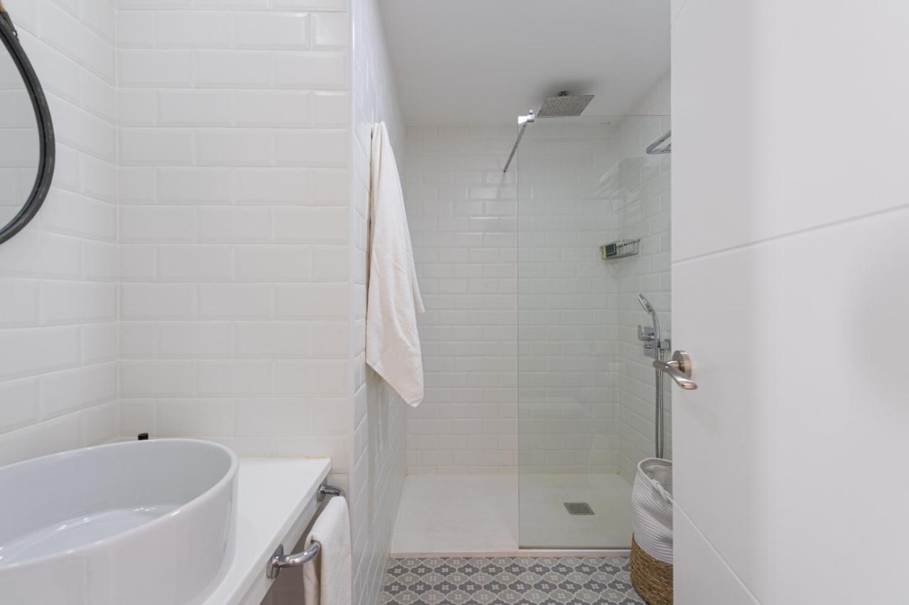 Homeforguest Modern And New Beachfront Apartment La Oliva Exterior photo